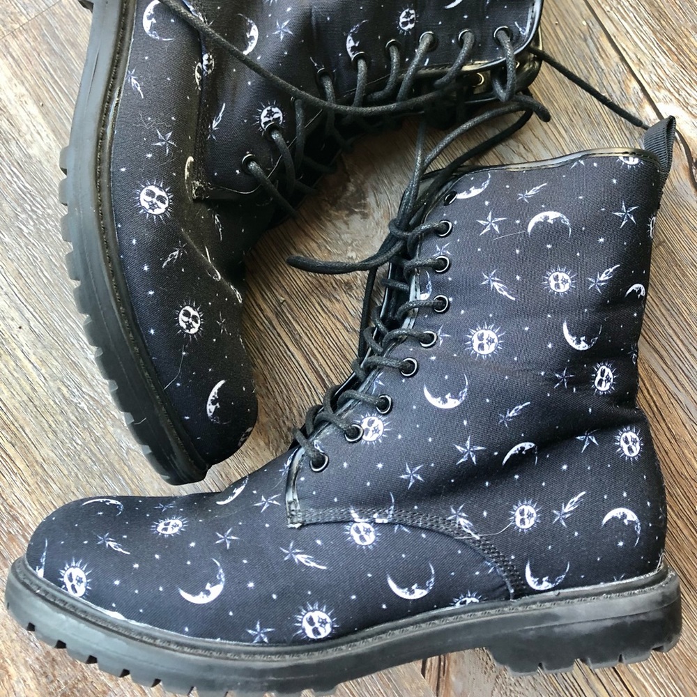 Cosmic Combat Boot